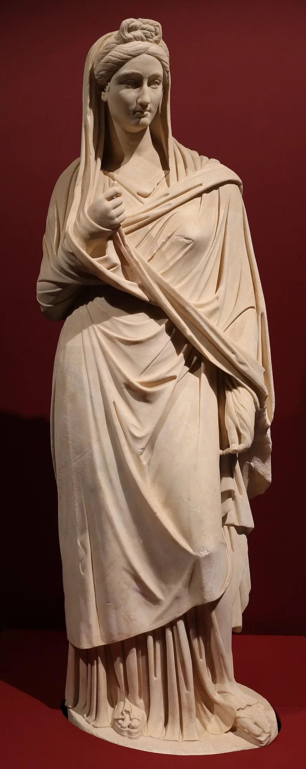 statue of sabina