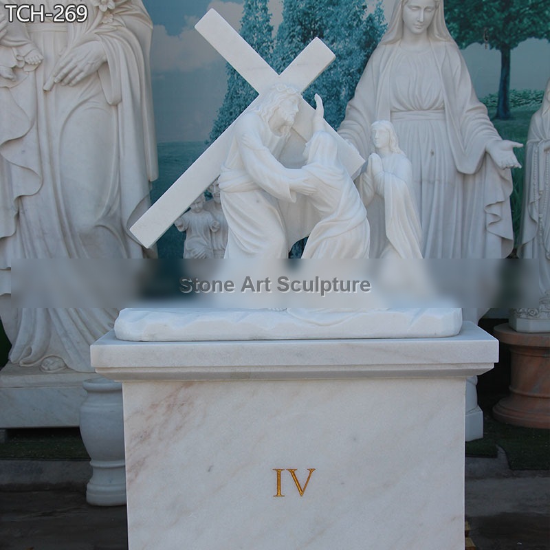 Station IV | Jesus Meets His Mother Marble Statue detail image
