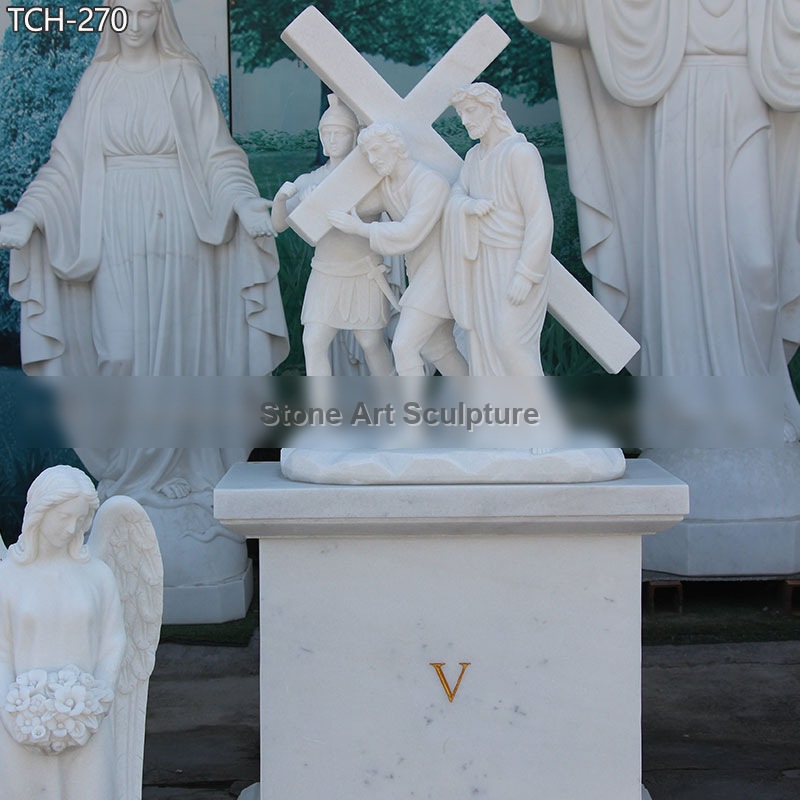 Station V | Simon Helps Jesus Carry His Cross Marble Statue detail image
