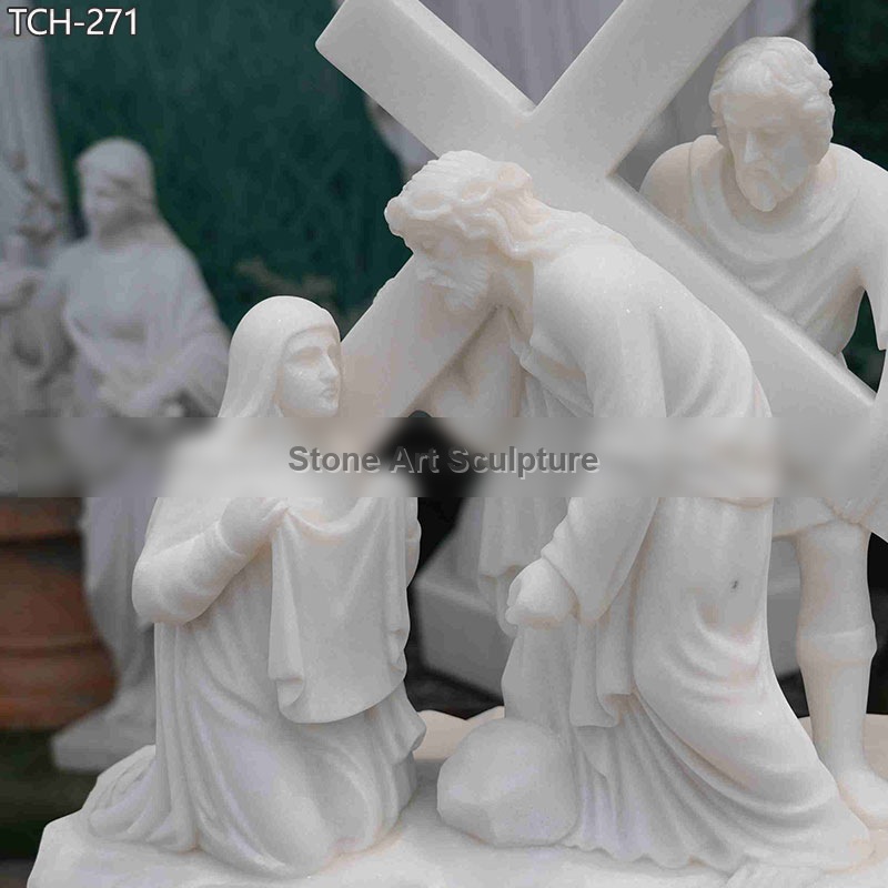 Station VI | Veronica Wipes The Face of Jesus Statue detail image