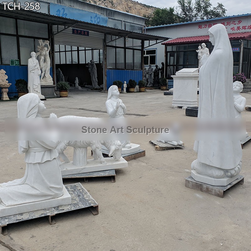 Outdoor Marble Our Lady of Fatima Statue with Three Children detail image