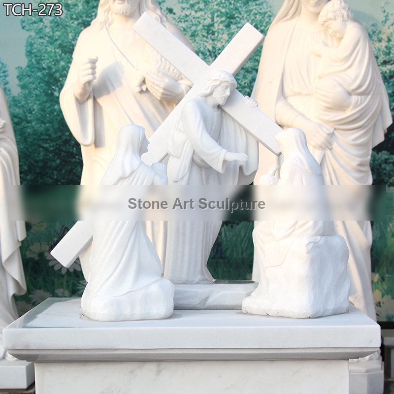 Station VIII | Jesus Meets The Women of Jerusalem Statue detail image