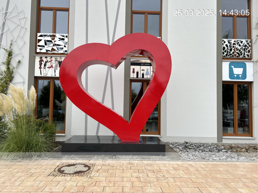 large heart scultpure Client feedback images