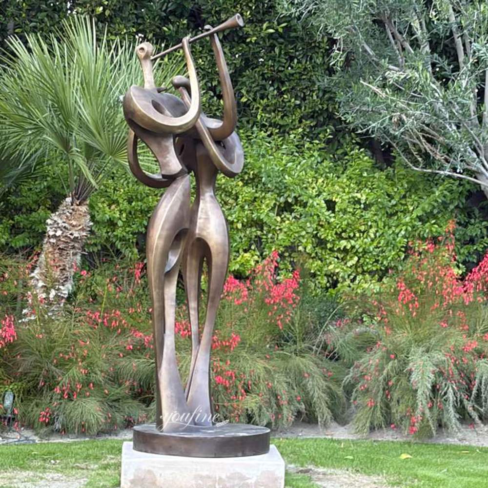 Sculpture vs Statue: What’s the Difference?