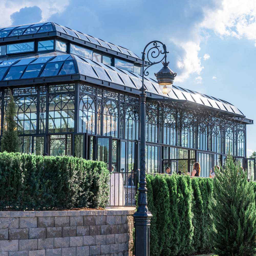 Luxurious Victorian Conservatory Greenhouse
