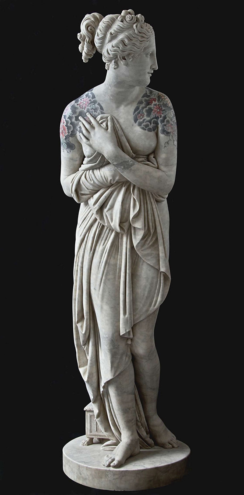 tattoed Venus sculpture