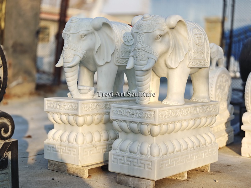 stone elephant statues