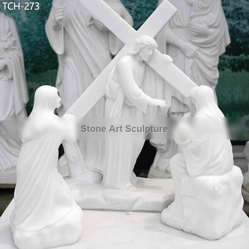 Station VIII | Jesus Meets The Women of Jerusalem Statue detail image