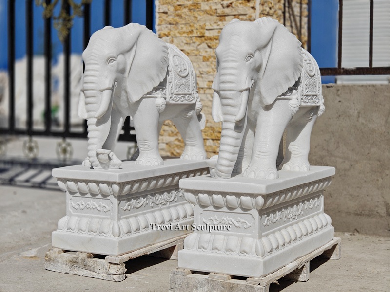 elephant sculpture