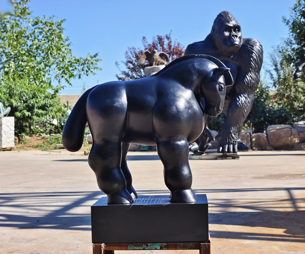 Fernando Botero bronze Horse statue