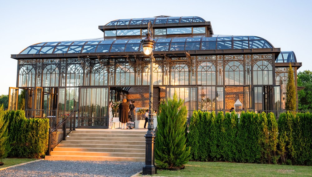 Luxurious Estate Victorian Greenhouse