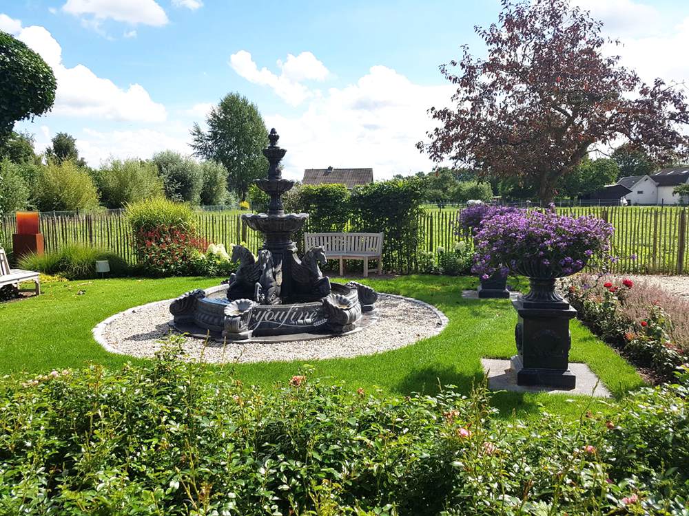 marble Black horse statue fountains on New Zealand farms (3)