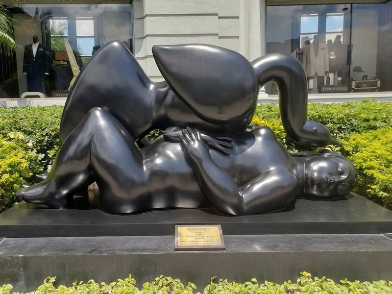 Leda and the Swan Sculpture-YouFine Sculpture