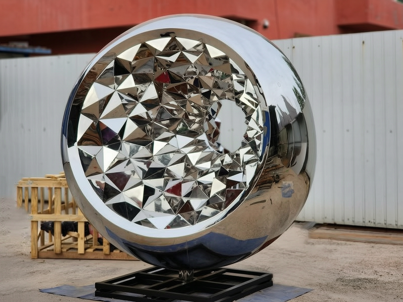 large mdoern stainless steel sculpture for outdoors (2)