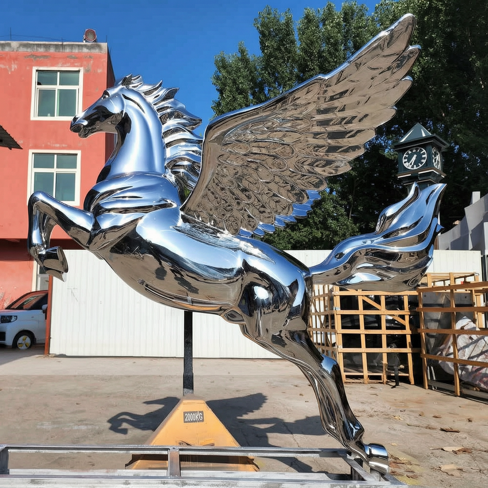 finished Pegasus sculpture