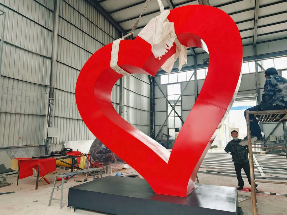 heart sculpture factory trial assembly (3)