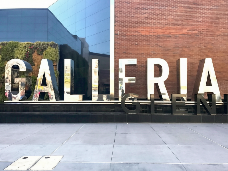 decorative letter sculpture