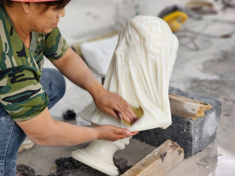 Fine Polishing of Sculptures